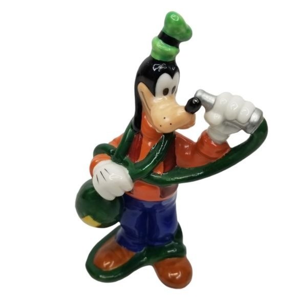 Disney Goofy with Water Hose Porcelain Ceramic Figurine - Picture 1 of 11